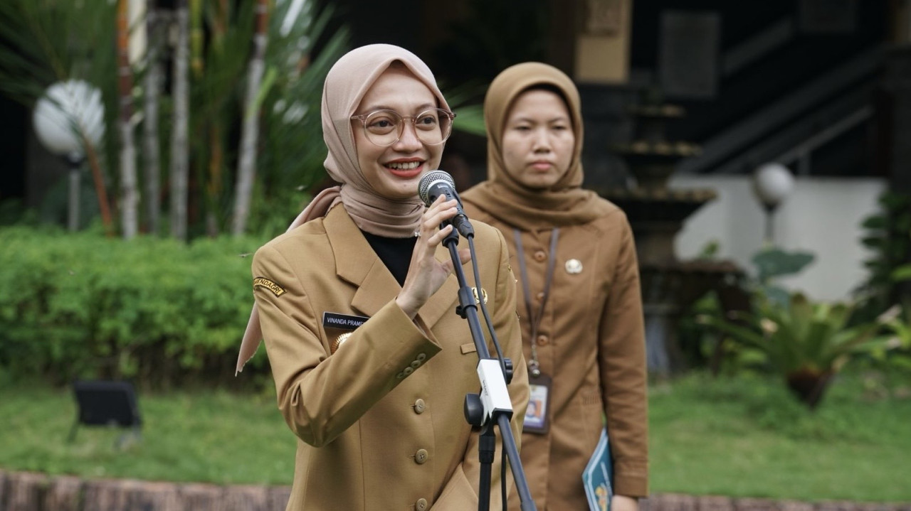 Wali Kota Kediri Vinanda Prameswati saat memimpin apel beberapa waktu lalu. (Foto: Pemkot Kediri/jatimnow.com)