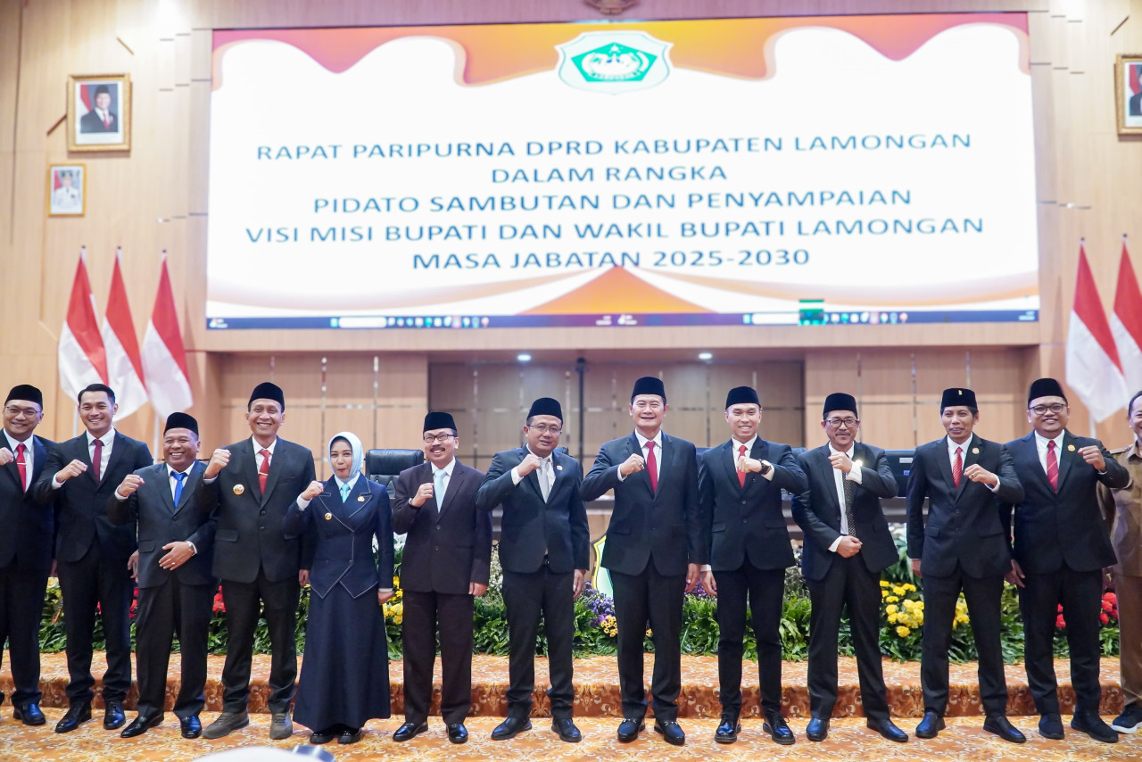 Bupati Lamongan Yuhronur Efendi Paparkan Visi Misi dan Target 100 Hari Kerja