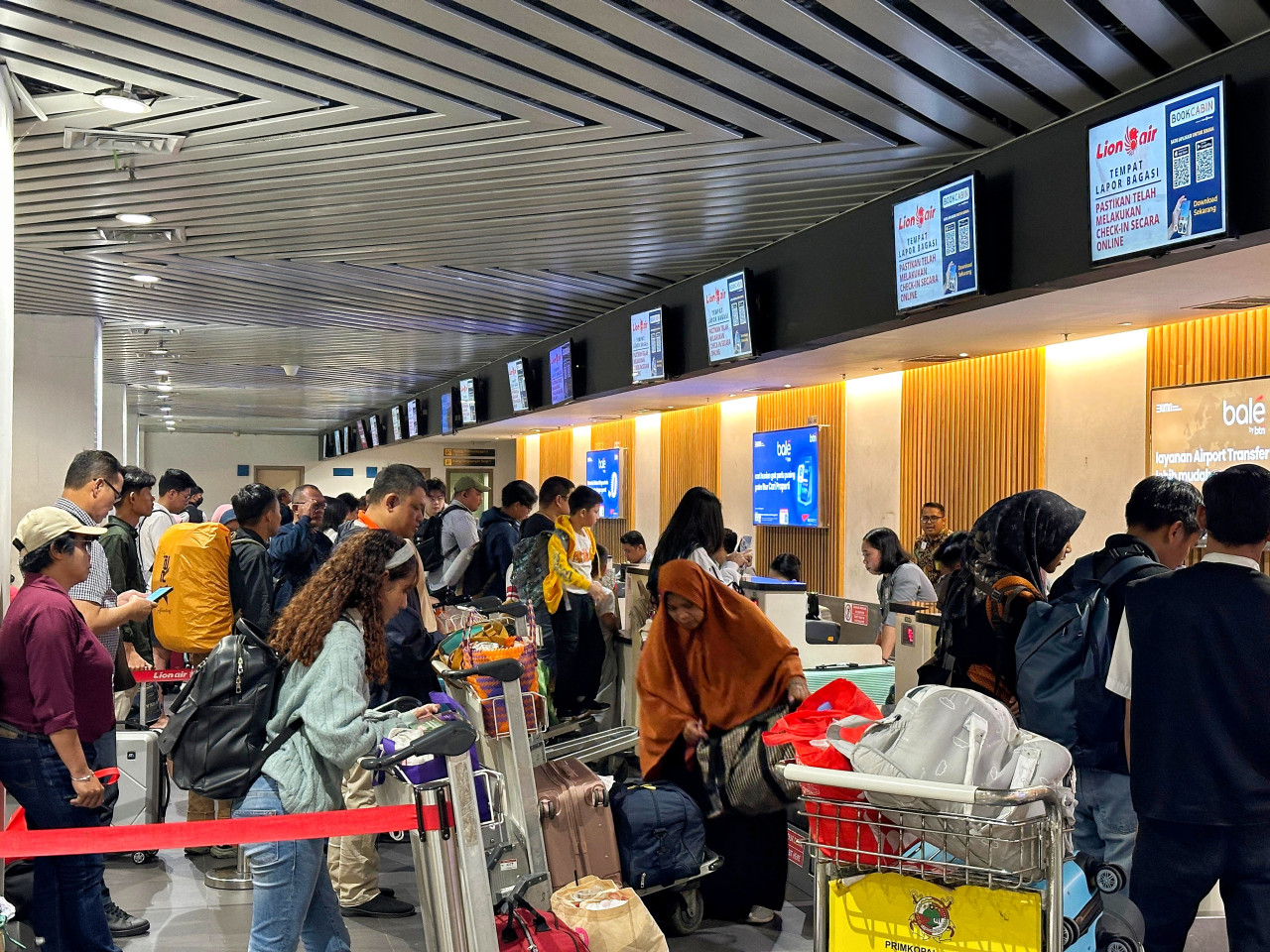Suasana Bandara Udara Internasional Juanda. (Foto: Ahaddiini HM/jatimnow.com).