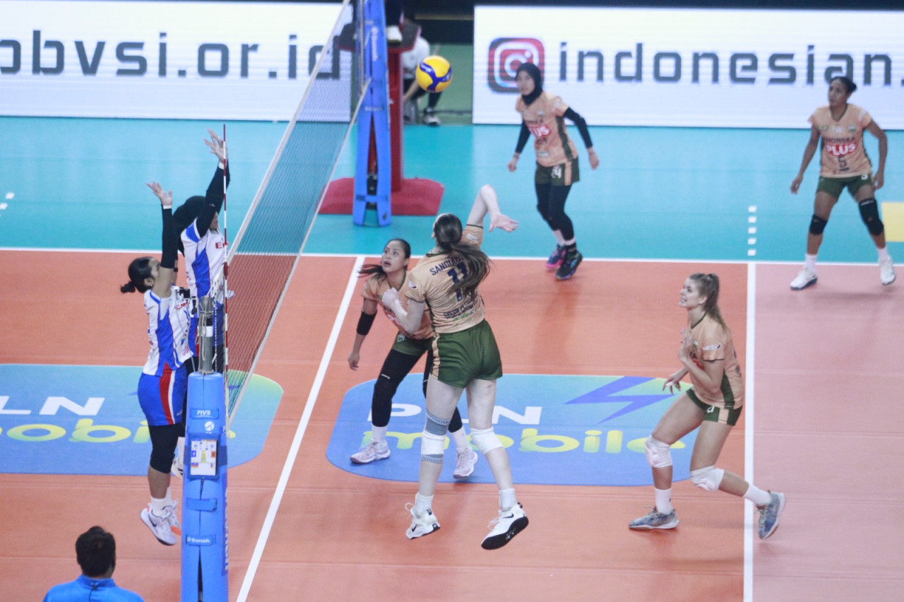 Laga Petrokimia melawan Pertamina. (Foto: Proliga 2025/jatimnow.com)