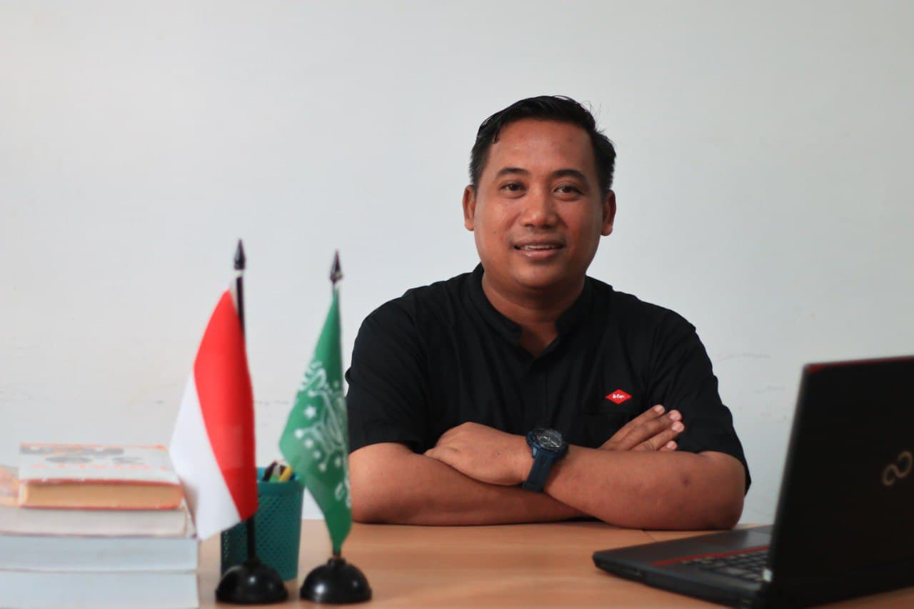 DR Abid Muhtarom,SE.,SPd.,MSE