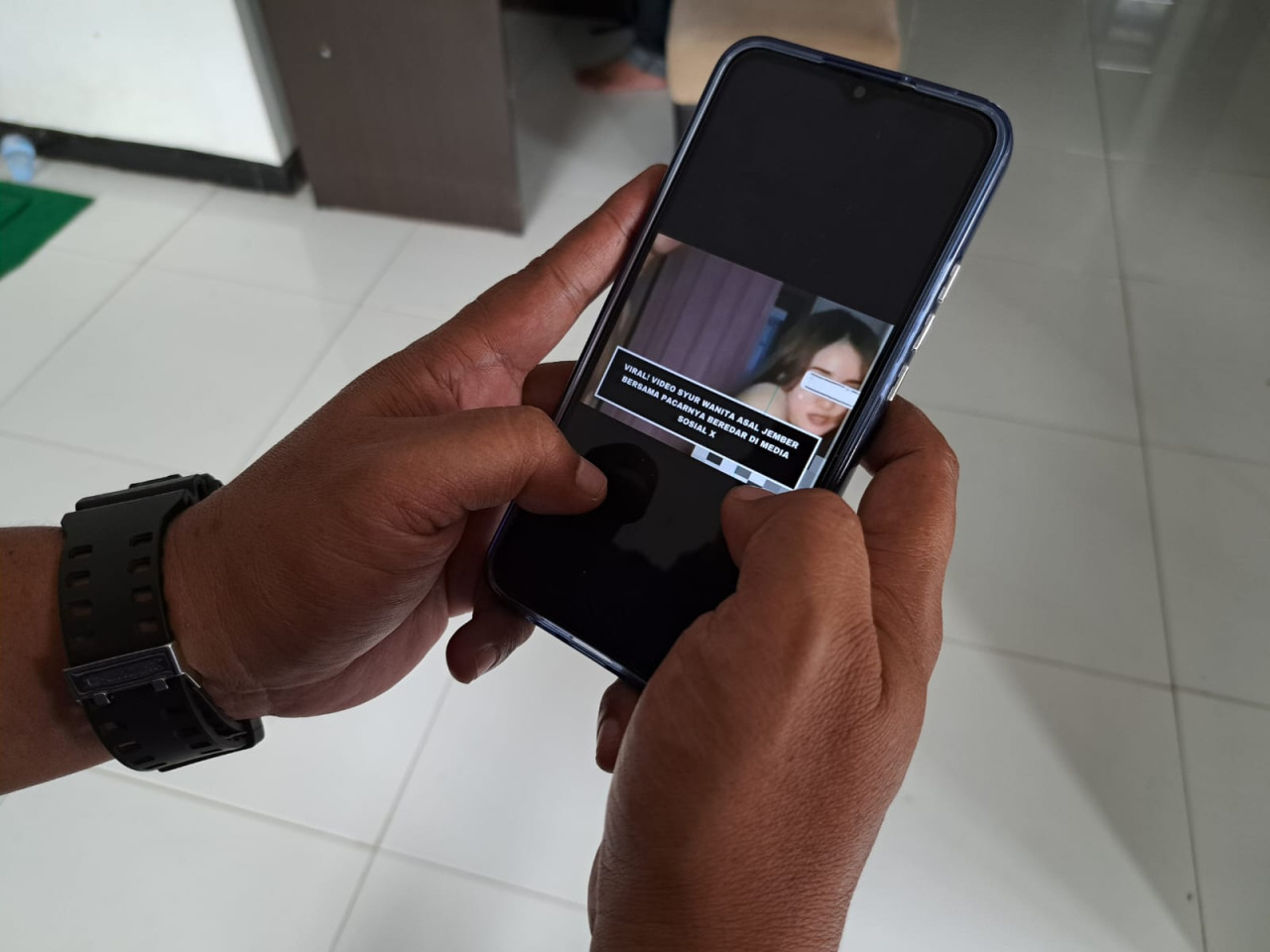 Tampilan tangkapan layar video viral di Jember. (Foto: Sugianto/jatimnow.com)