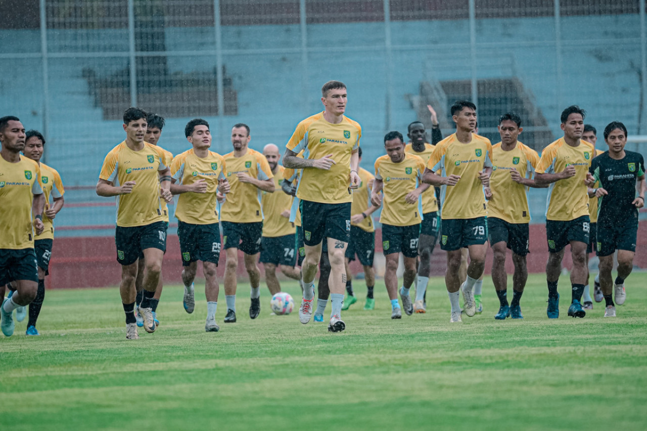 Persebaya Bidik Kemenangan Krusial Lawan Madura United