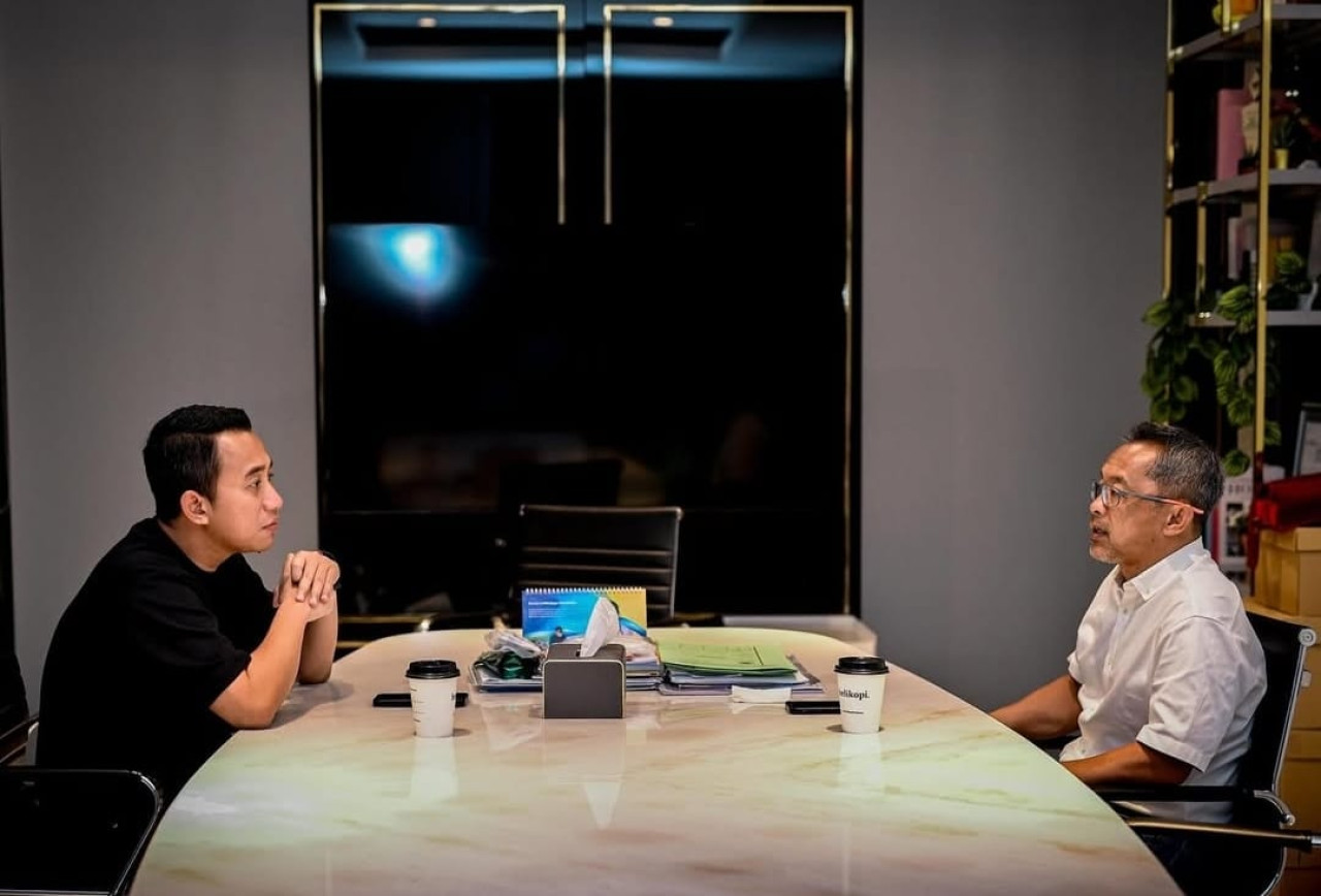 Pertemuan Presiden Persela Lamongan dan Coach Aji. (Foto : Persela FC for jatimnow.com)