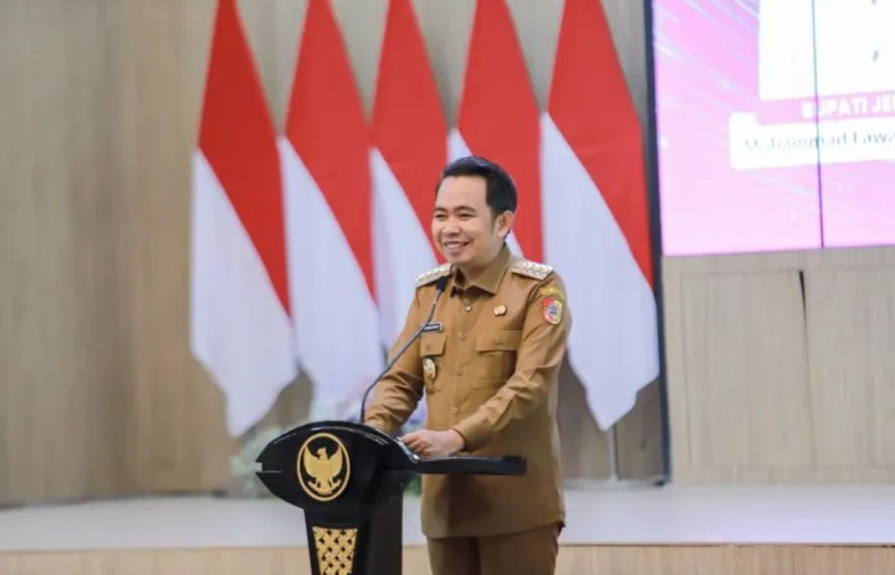 Bupati Jember Fawait Keliling Desa Berkantor di Tenda