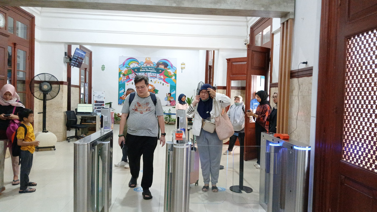 Suasana penumpang di Stasiun Jember (Foto: Humas Daop 9 Jember)