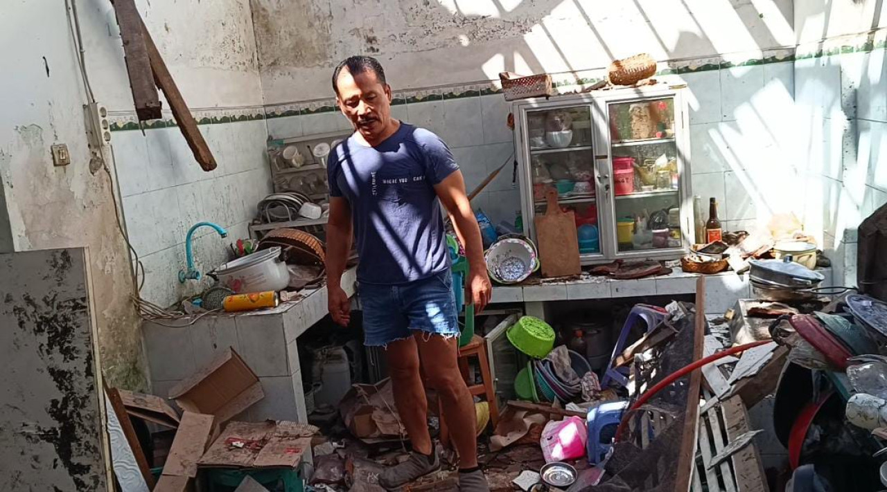 Kondisi rumah korban rusak karena ledakan tabung gas LPG. (Foto: Bramanta Pamungkas/jatimnow.com)