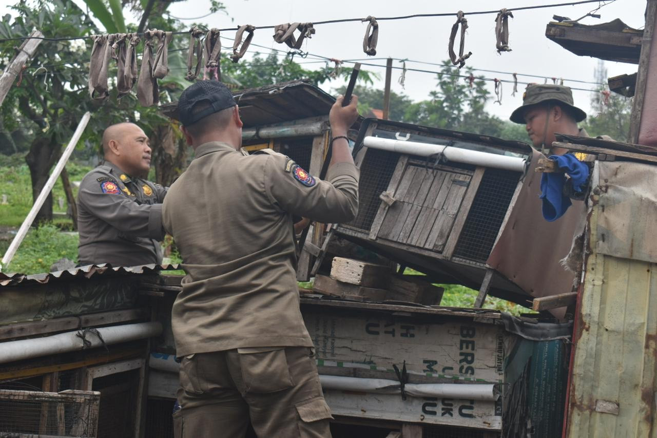 Bekupon di TPU Rangkah Surabaya (foto: Humas Pemkot Surabaya for jatimnow.com)