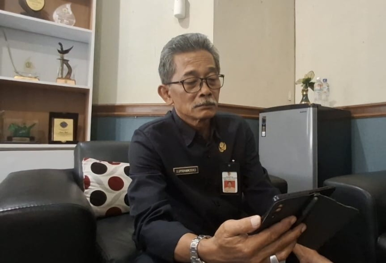 Kadisnaker Jember Suprihandoko menanggapi video viral PMI. (Foto: Sugianto/jatimnow.com)