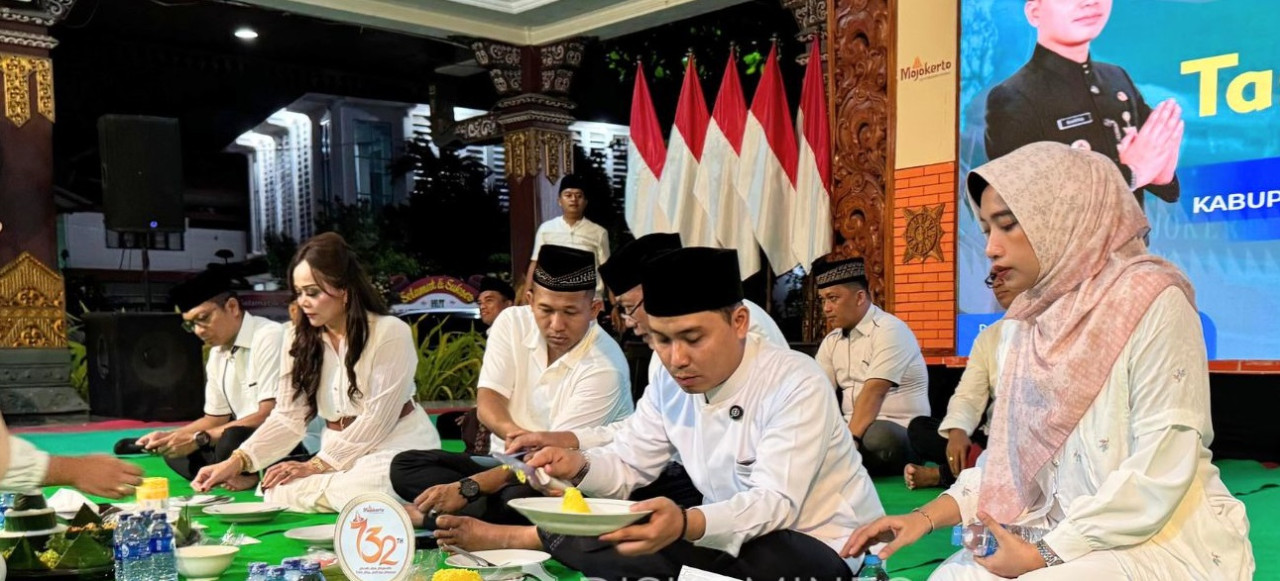 732 Tumpeng Meriahkan Hari Jadi Kabupaten Mojokerto