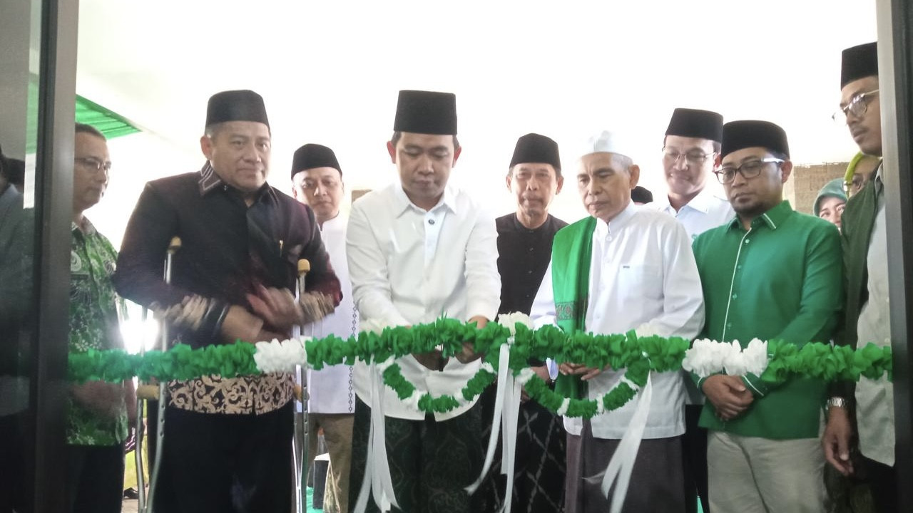 Bupati Jember meresmikan Klinik NU. (Foto: Sugianto/jatimnow.com)