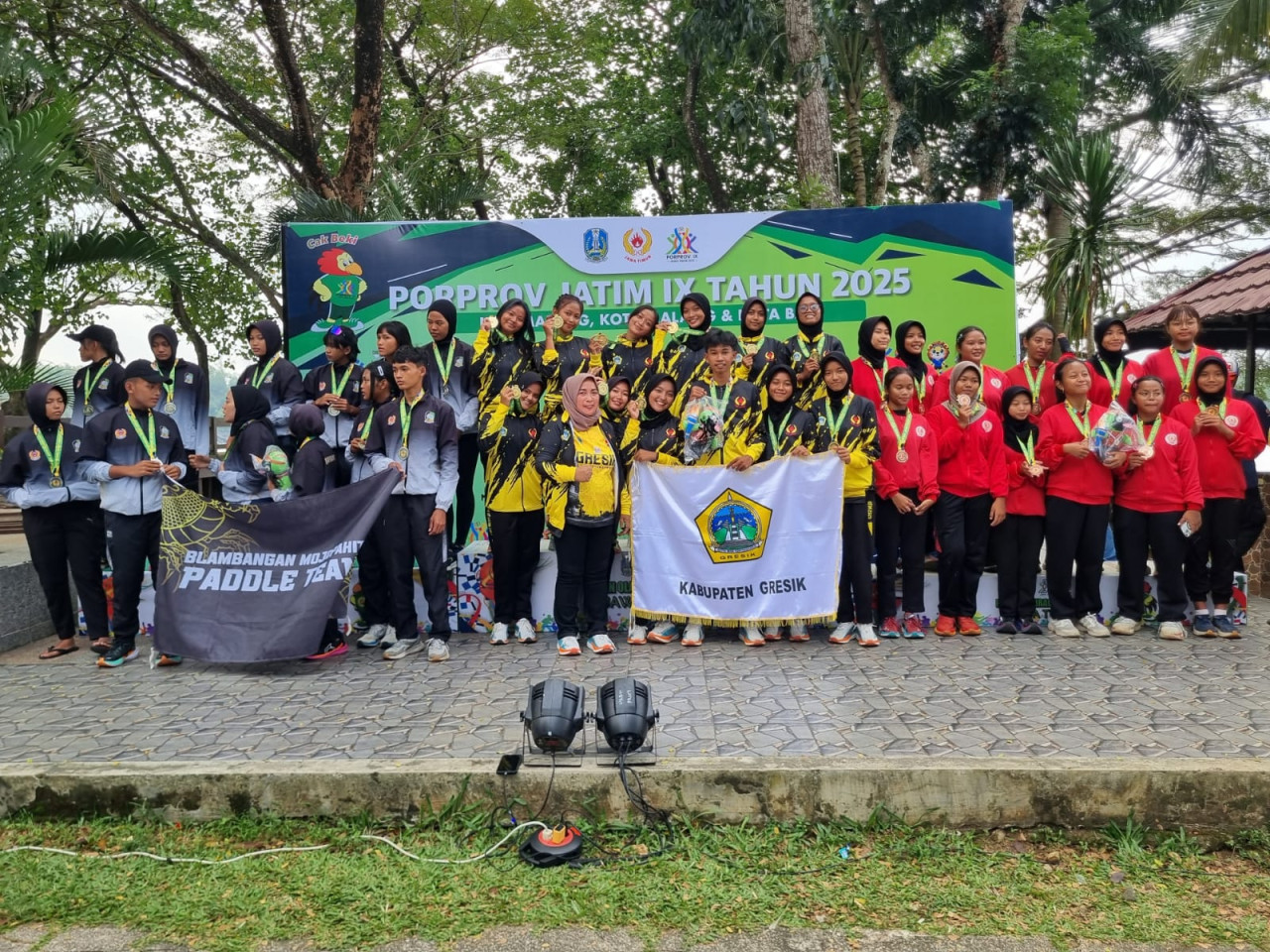 Tim dayung Kabupaten Gresik di ajang Pekan Olahraga Provinsi (Porprov) IX Jawa Timur 2025. (Foto: KONI Gresik/jatimnow.com)