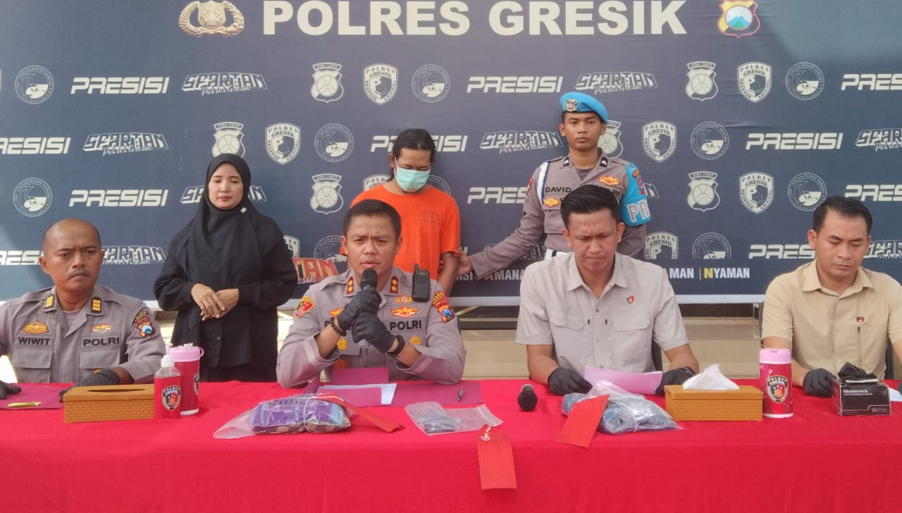 Pelaku ditetapkan tersangka (foto: Polres Gresik for jatimnow.com)