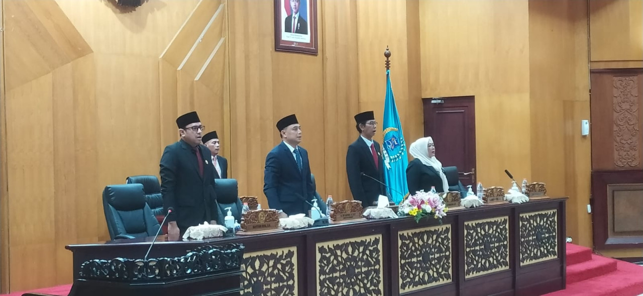 Rapat Paripurna Pembahasan Raperda APBD Surabaya 2024 di ruang sidang DPRD Surabaya (foto: Ni'am Kurniawan/jatimnow.com)