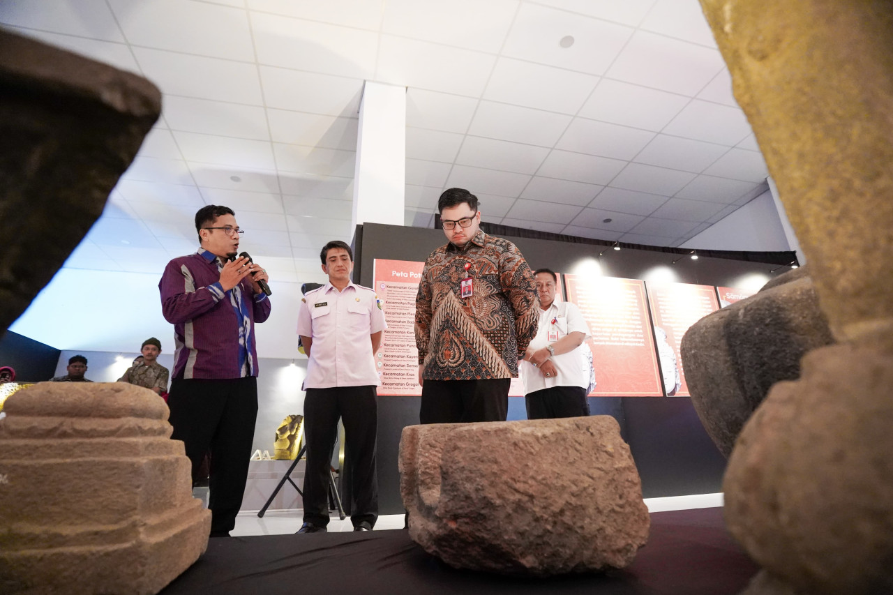 Mas Dhito saat kunjungi museum daerah. (Foto: Pemkab Kediri/jatimnow.com)