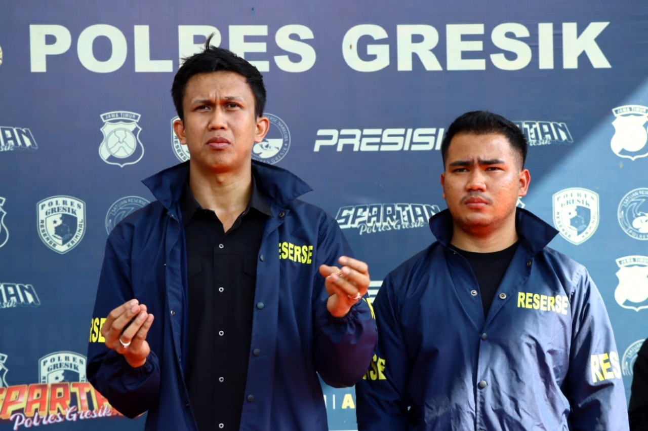 Kasat Reskrim AKP Abid Uais Al-Qarni Aziz (kiri). (Foto: Humas Polres Gresik/jatimnow.com)