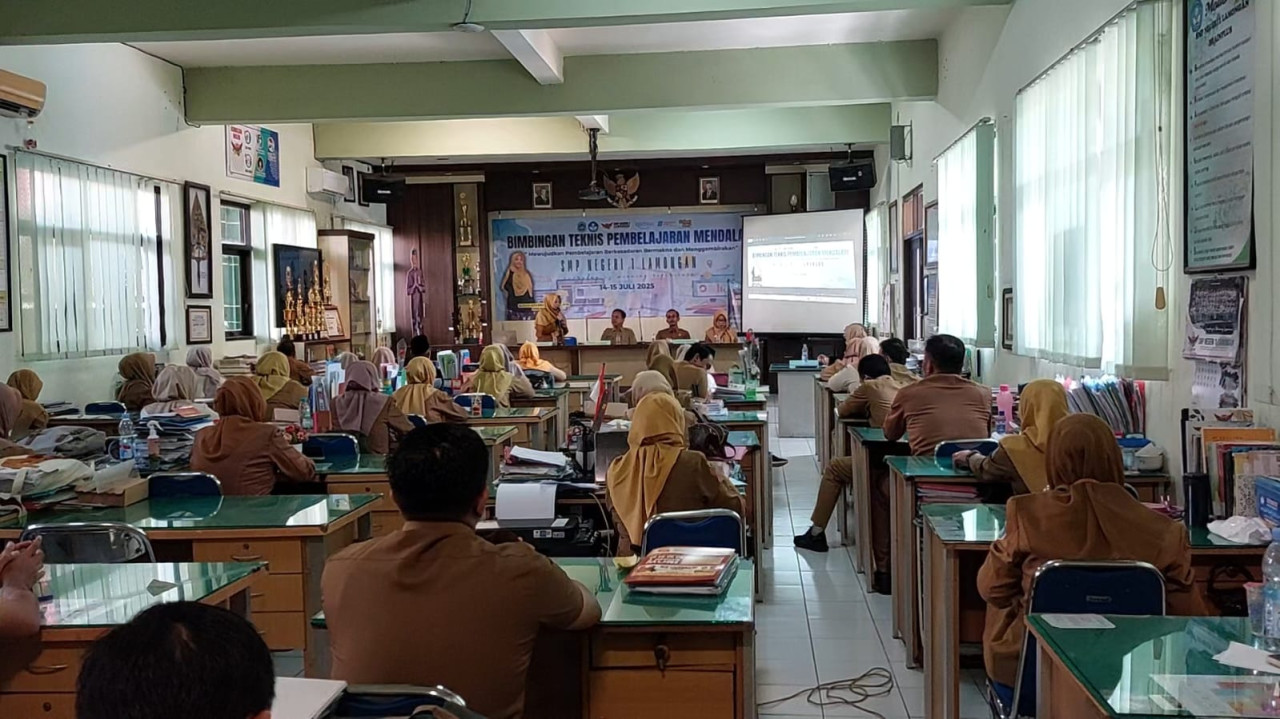 Tingkatkan Kapasitas Guru, Disdik Lamongan Gelar Bimtek