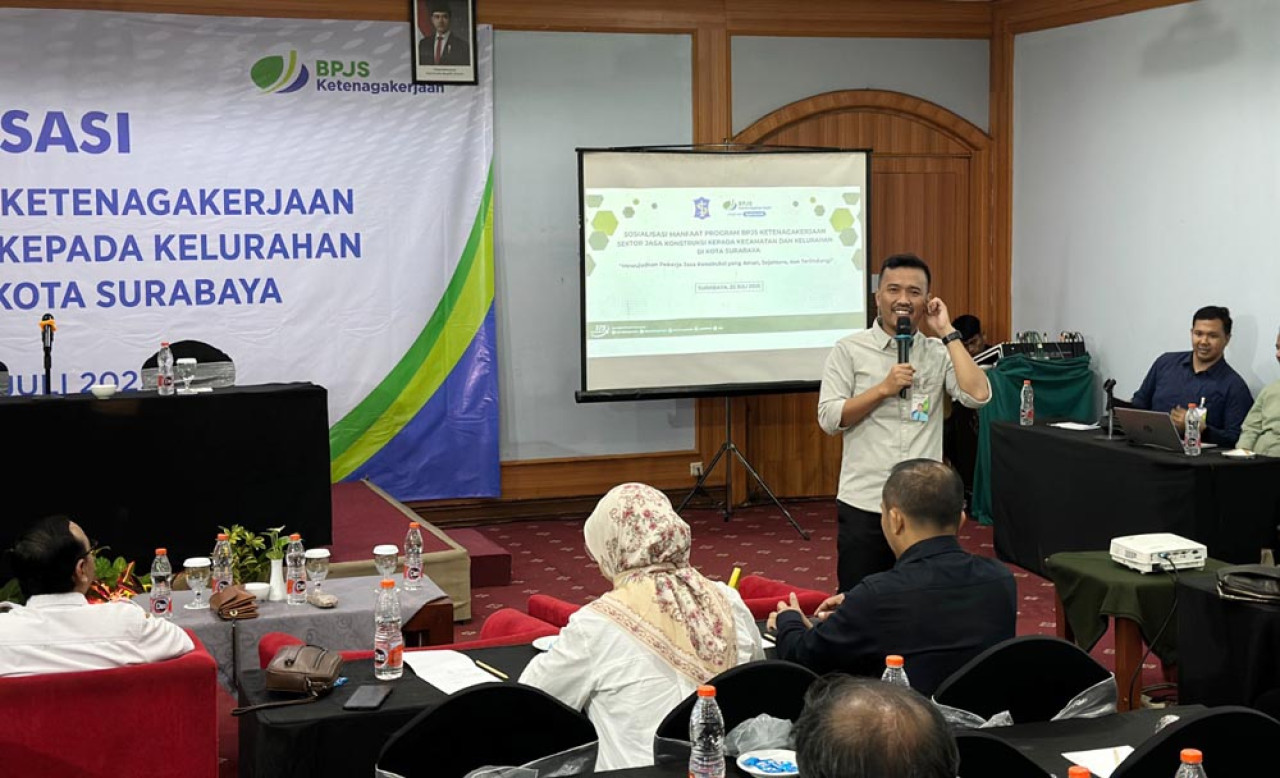Sosialisasi Program BPJS Ketenagakerjaan Sektor Jasa Konstruksi kepada perwakilan kelurahan dan kecamatan se-Kota Surabaya. Foto: Ali Masduki/jatimnow.com