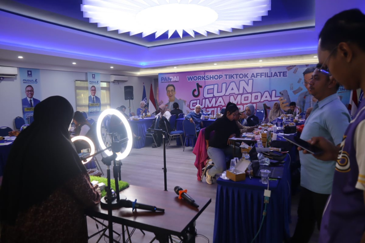 Workshop digital affiliate (foto: PAN Jatim for jatimnow.com)