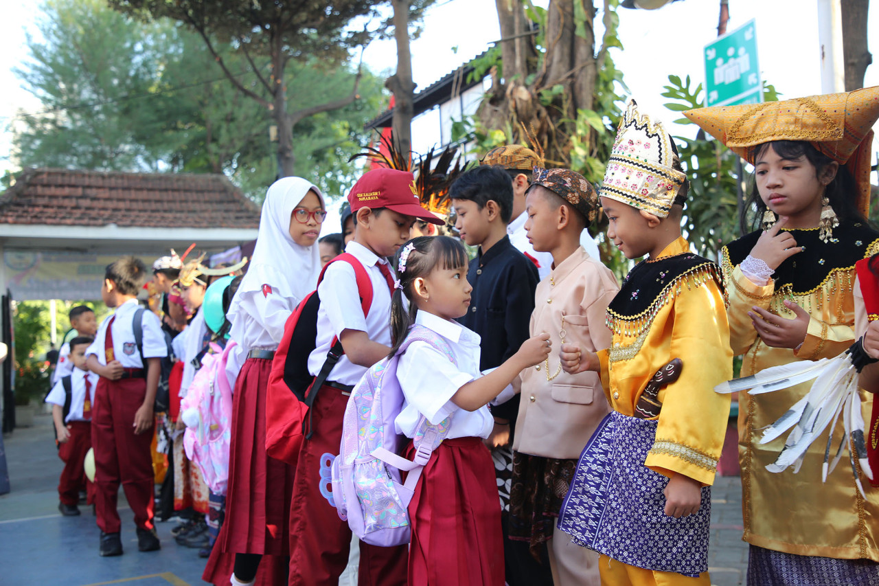 Mendengar Kesiapan MPLS di Surabaya, Berikut Materi dan Tujuannya