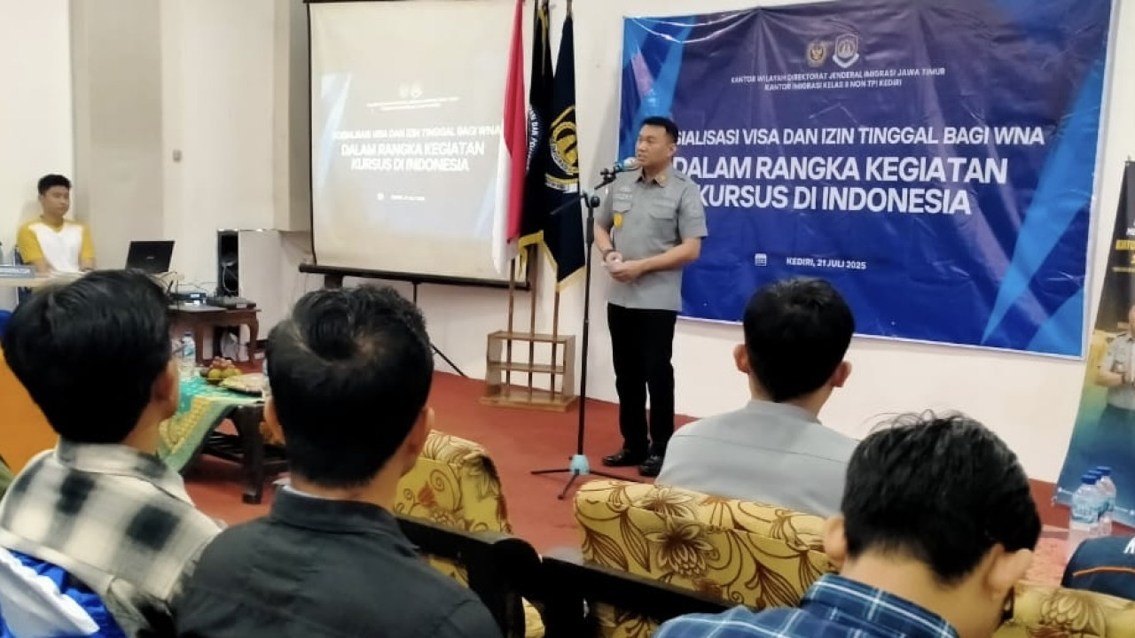 Imigrasi Kediri Gelar Sosialisasi di Kampung Inggris Pasca Penangkapan 3 WNA