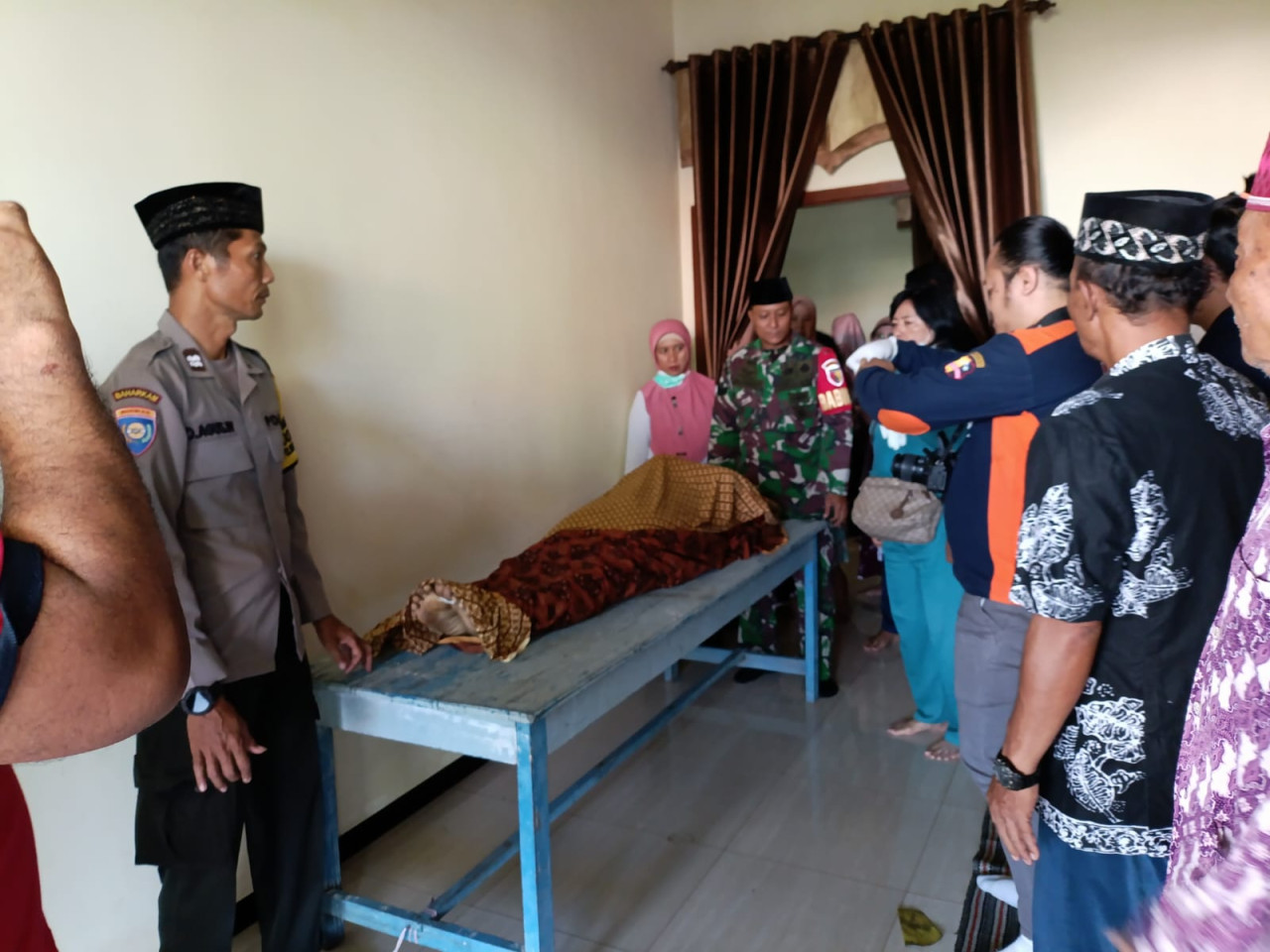 Jenazah pelajar kesetrum di Tulungagung (Bramanta Pamungkas/jatimnow.com)