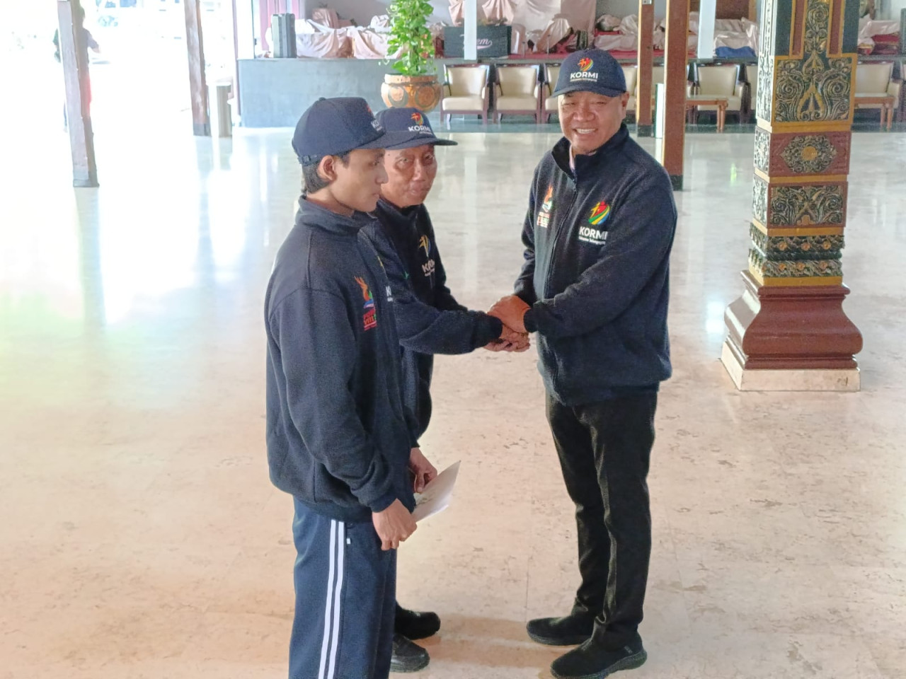 Foto: Bupati Tulungagung, Gatut Sunu Wibowo melepas kontingen Kormi (Bramanta/jatimnow.com)