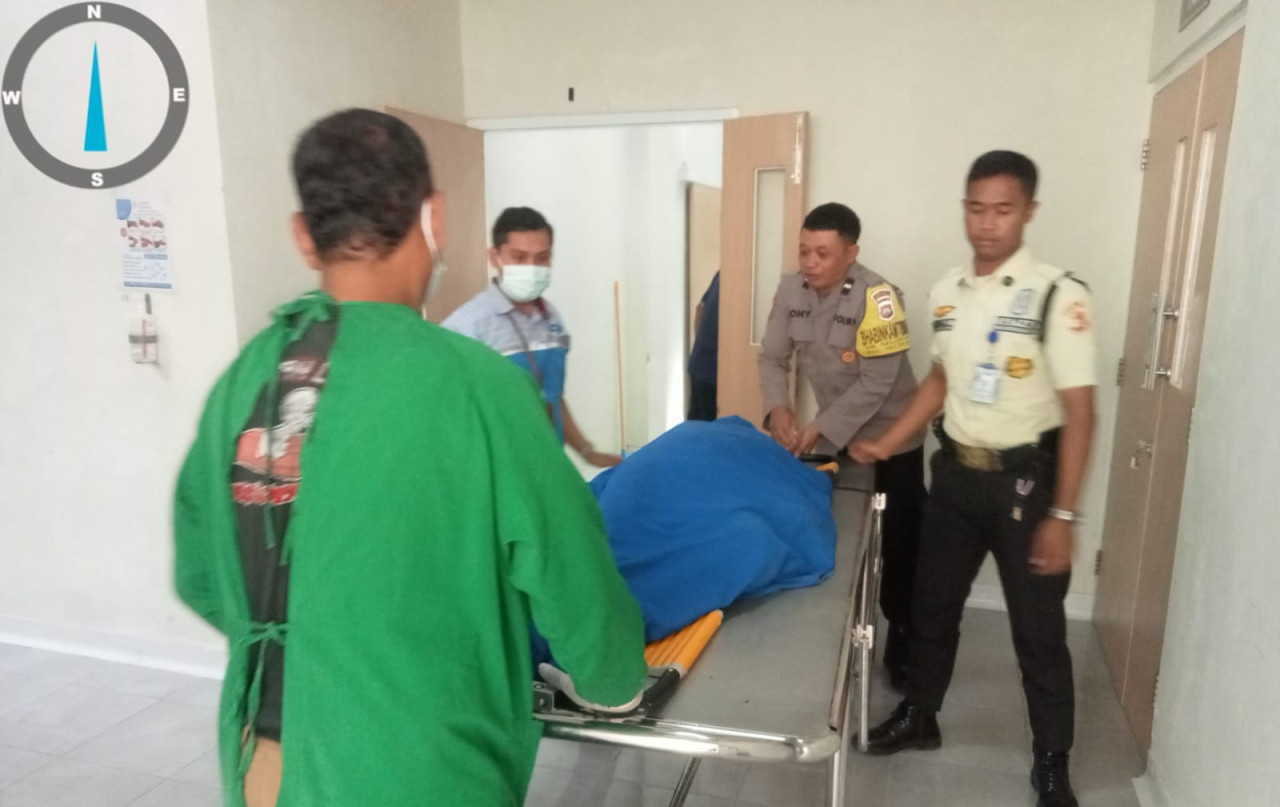 Foto: jenazah korban dibawa ke rumah sakit (Polres Blitar/jatimnow.com)
