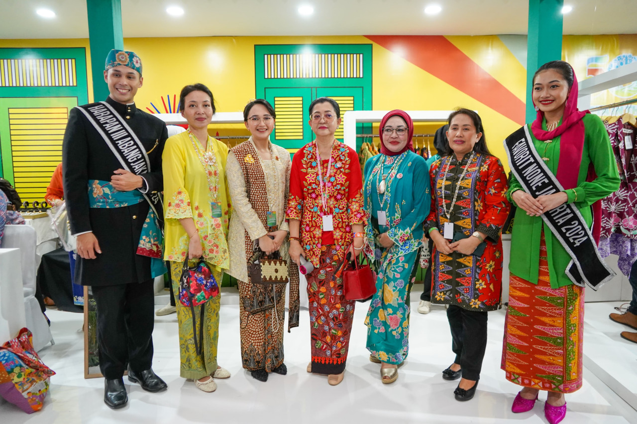 Mbak Cicha dalam Puncak HUT Dekranas ke-45. (Foto: Pemkab Kediri/jatimnow.com)