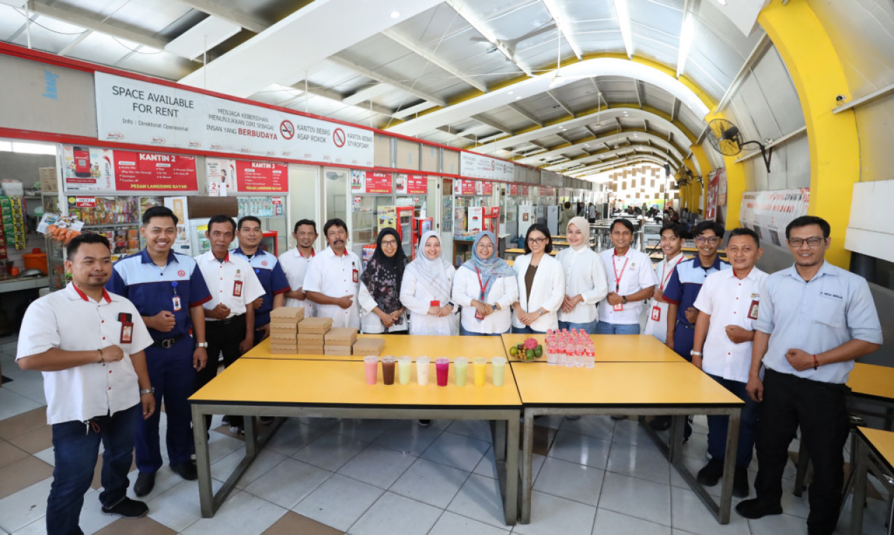 Dengan dukungan tim konsumsi yang solid, PKKMB 2025 Untag Surabaya berjalan lancar. Foto: Humas Untag for jatimnow.com