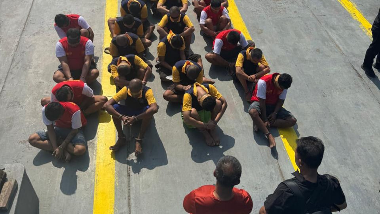 Foto: Warga binaan asal Lapas Jawa Timur yang dipindah ke Nusakambangan (Kanwil Kumham Jatim/jatimnow.com)