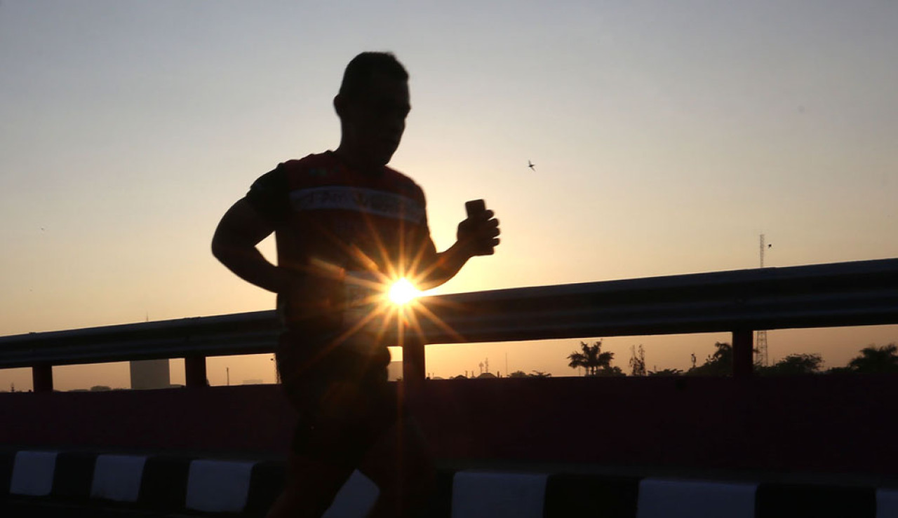 Cuaca Ekstrem Picu Batuk, Ikuti Tips Sehat Ini