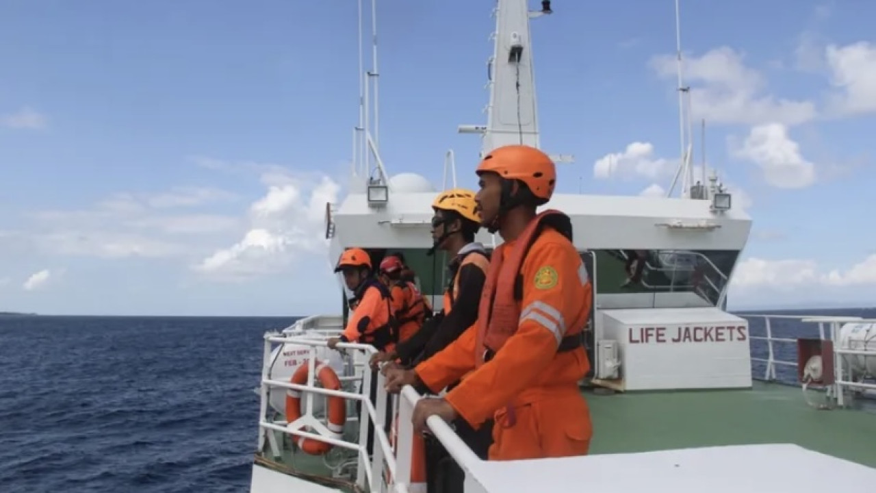 Pencarian oleh tim SAR. (Foto: SAR Nasional/jatimnow.com)