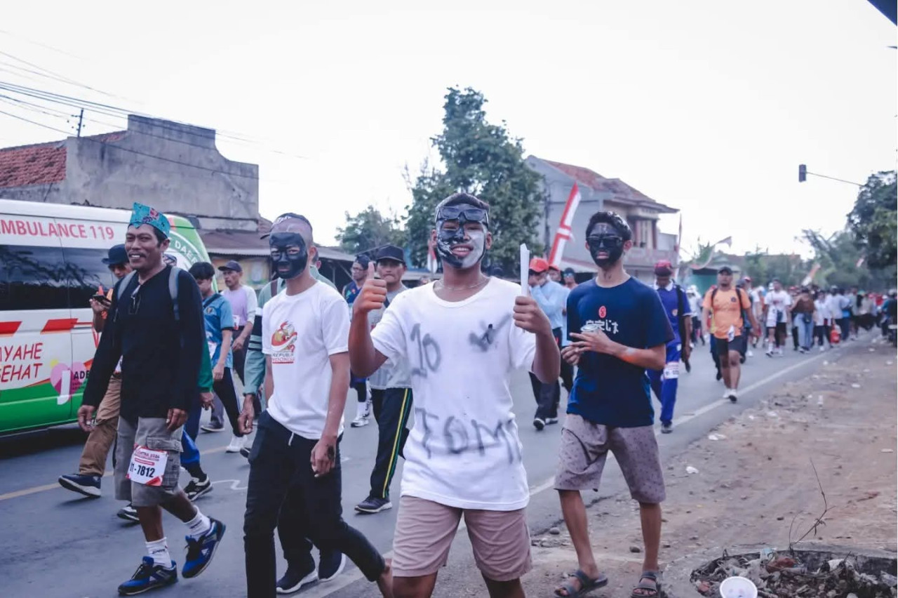 Foto : Peserta Tajemtra mengenakan kostum unik (Diskominfo/jatimnow.com)