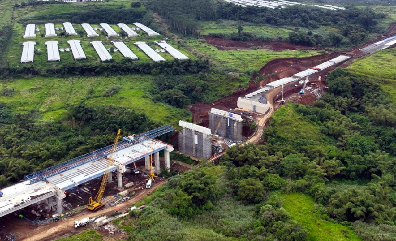 Proyek Tol Bocimi, SIG Pasok 29.990 Ton Semen