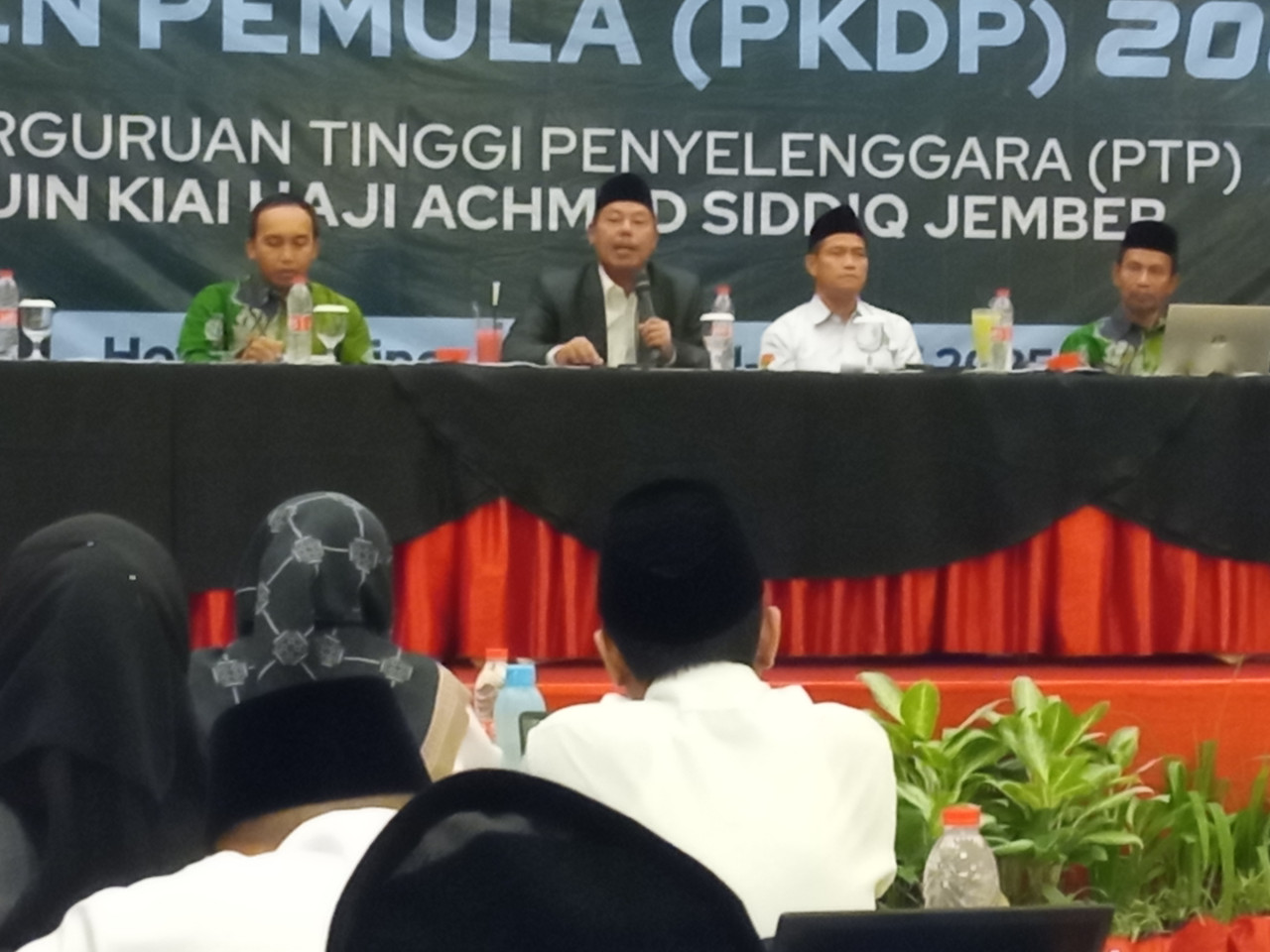 Pelaksanaan PKDP di salah satu hotel. (Foto: Sugianto/jatimnow.com)