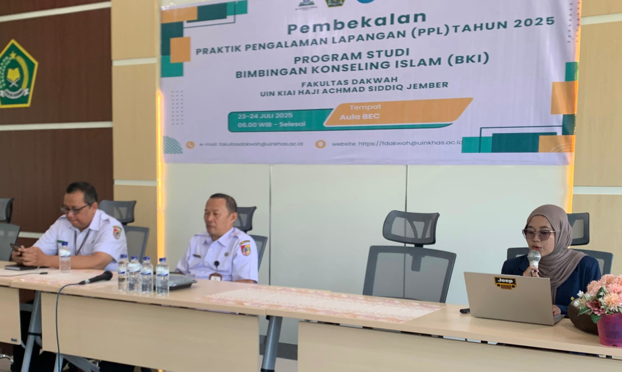 DP3AKB Jember berikan pembekalan mahasiswa UIN KHAS Jember. (Foto: Humas UIN KHAS Jember/jatimnow.com)