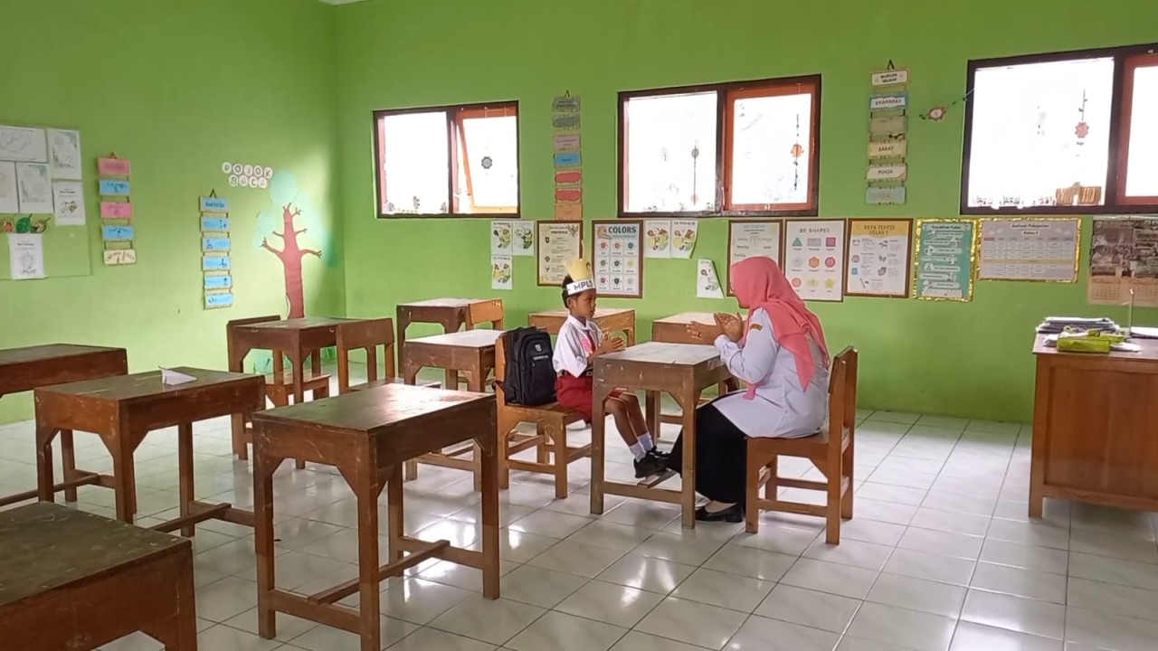 Foto: Rohmat Widianto saat mengikuti MPLS di SDN 1 Kendalrejo (Bramanta/jatimnow.com)