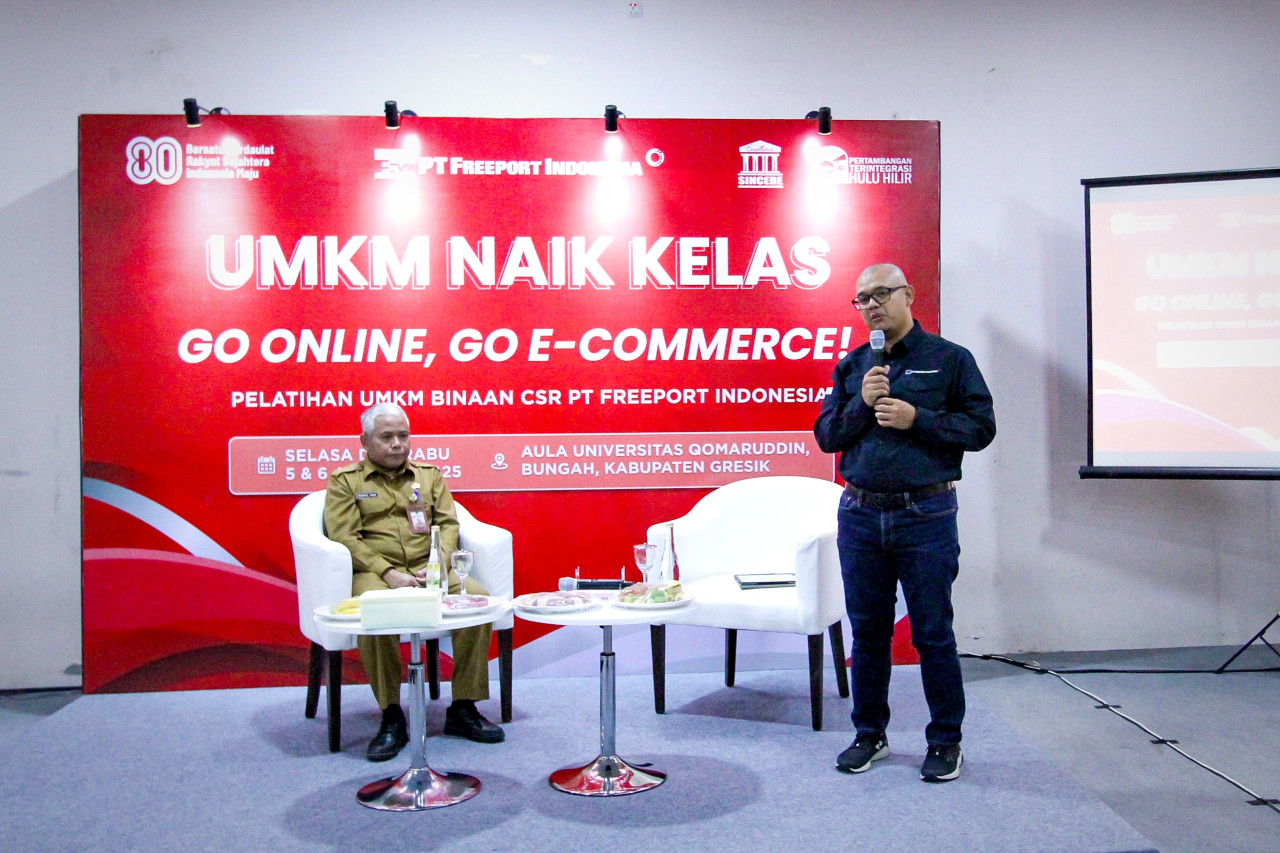 Foto: Vice President External Affairs Smelter PTFI Erika Silva pada pembukaan pelatihan Digital bagi 9 UMKM binaan. (Sahlul Fahmi/jatimnow.com)