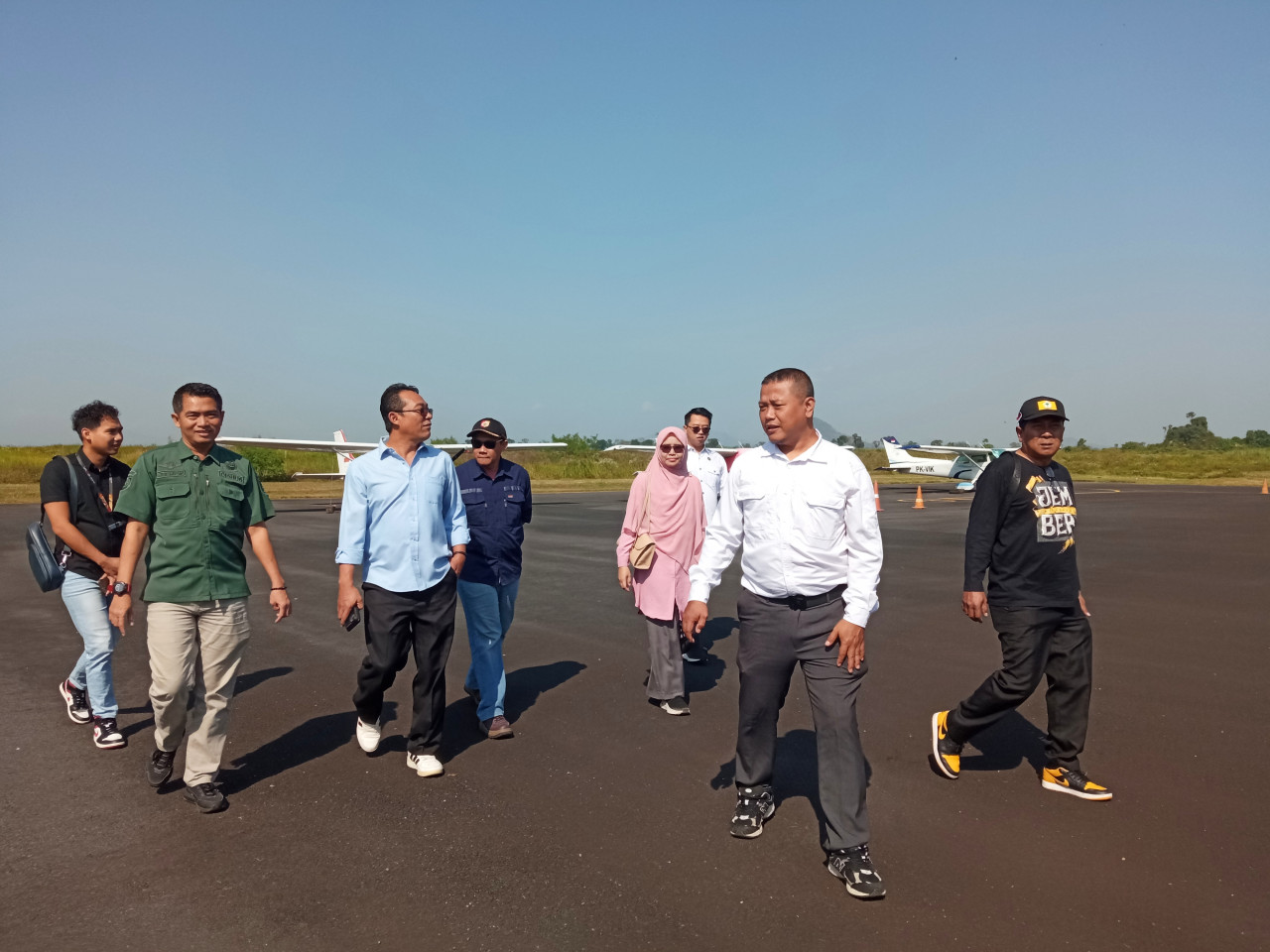 Komisi C DPRD Jember pastikan kesiapan operasi bandara Notohadinegoro. (Foto: Sugianto/jatimnow.com)
