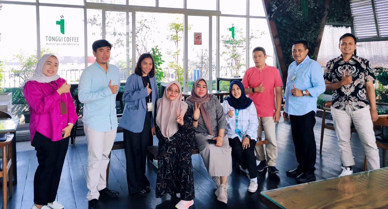 BPJS Ketenagakerjaan bekerja sama dengan PT Bank Rakyat Indonesia (Persero) Tbk menggelar monitoring dan evaluasi (monev) program akuisisi peserta melalui Agen BRILink. Foto/JatimNow.com