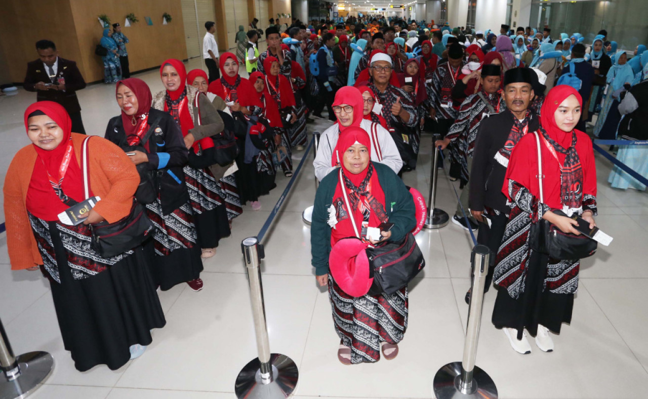 Chatour Tawarkan Umroh Sekaligus Perbaiki Nikah di Tanah Suci