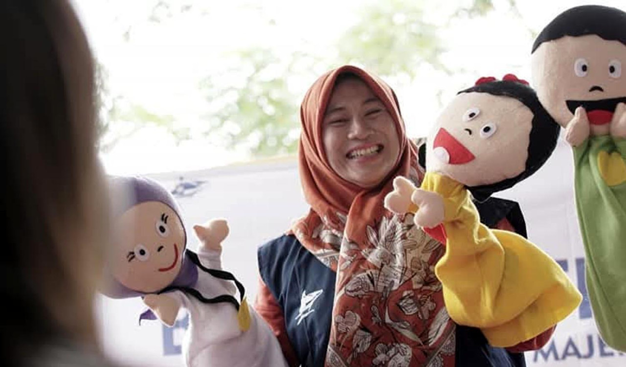 drg. Zahrotun Riyad, alumni Fakultas Kedokteran Gigi (FKG) Universitas Airlangga (UNAIR) angkatan 1997.  (Foto: dok Pribadi)