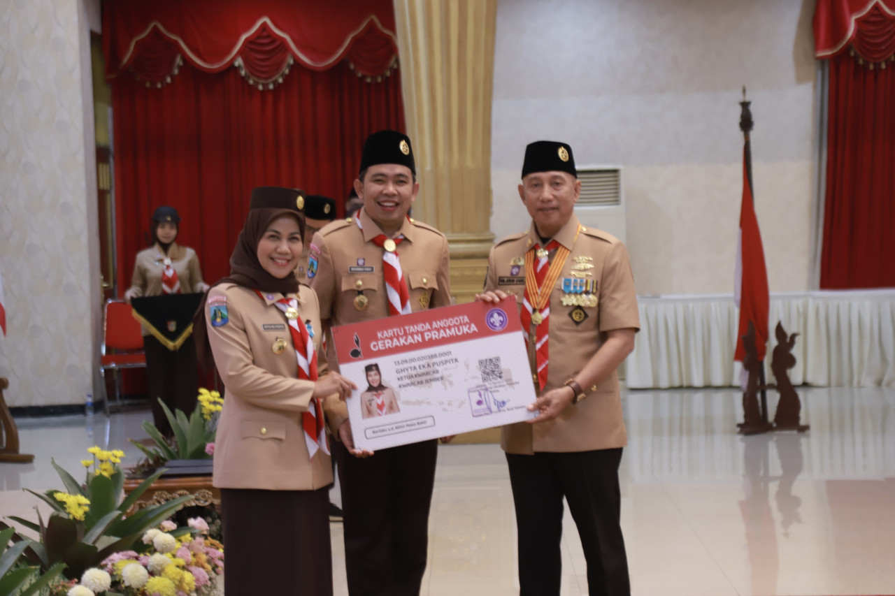 Foto : Istri Bupati Ghyta Eka Puspita pimpin pramuka Jember (Diskominfo/jatimnow.com)