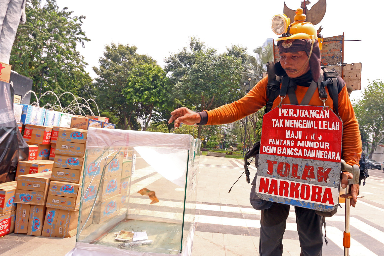 Sisa donasi uang dari warga yang sempat lenyap di ambil sosok misterius (foto: Iffan/jatimnow.com)