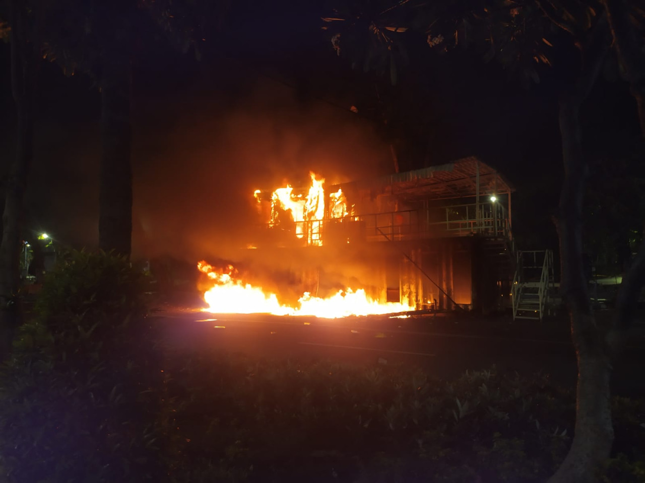 Pos Polisi di Taman Bungkul Surabaya (foto: Ni'am Kurniawan/jatimnow.com)