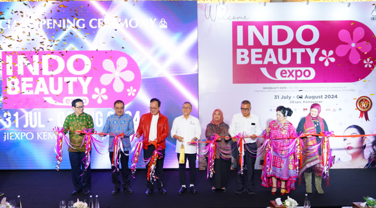Pembukaan IndoBeauty Expo 2025, pameran internasional ke-15 yang berlangsung di JIExpo Kemayoran. (Foto: Krista Exhibitions for JatimNow.com)