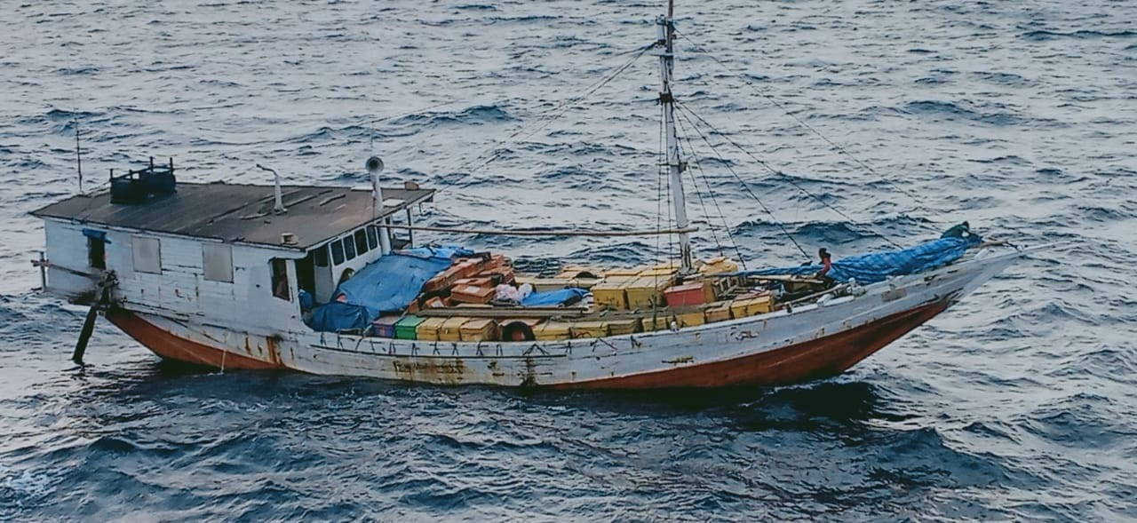 KLM Ayta CK2 hilang kontak setelah disalip oleh KLM Rajawali pada Senin (25/8/2025) sekitar pukul 19.30 WIB. (Foto/Basarnas Surabaya)