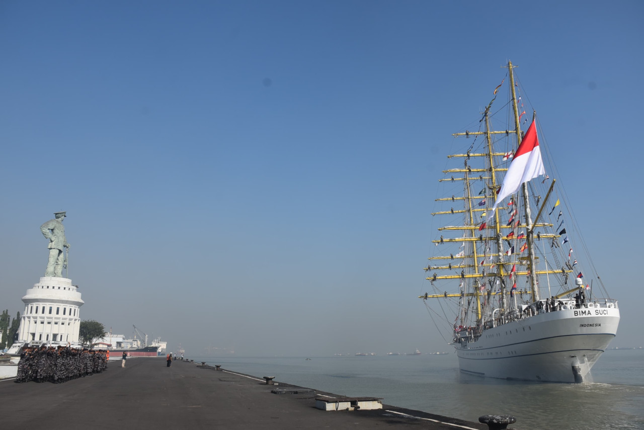 KRI Bima Suci memulai pelayaran muhibah diplomasi duta bangsa dan Latihan Praktek (Lattek) Kartika Jala Krida (KJK) Taruna Akademi Angkatan Laut (AAL). (Foto: Dispen Koarmada II for JatimNow.com)