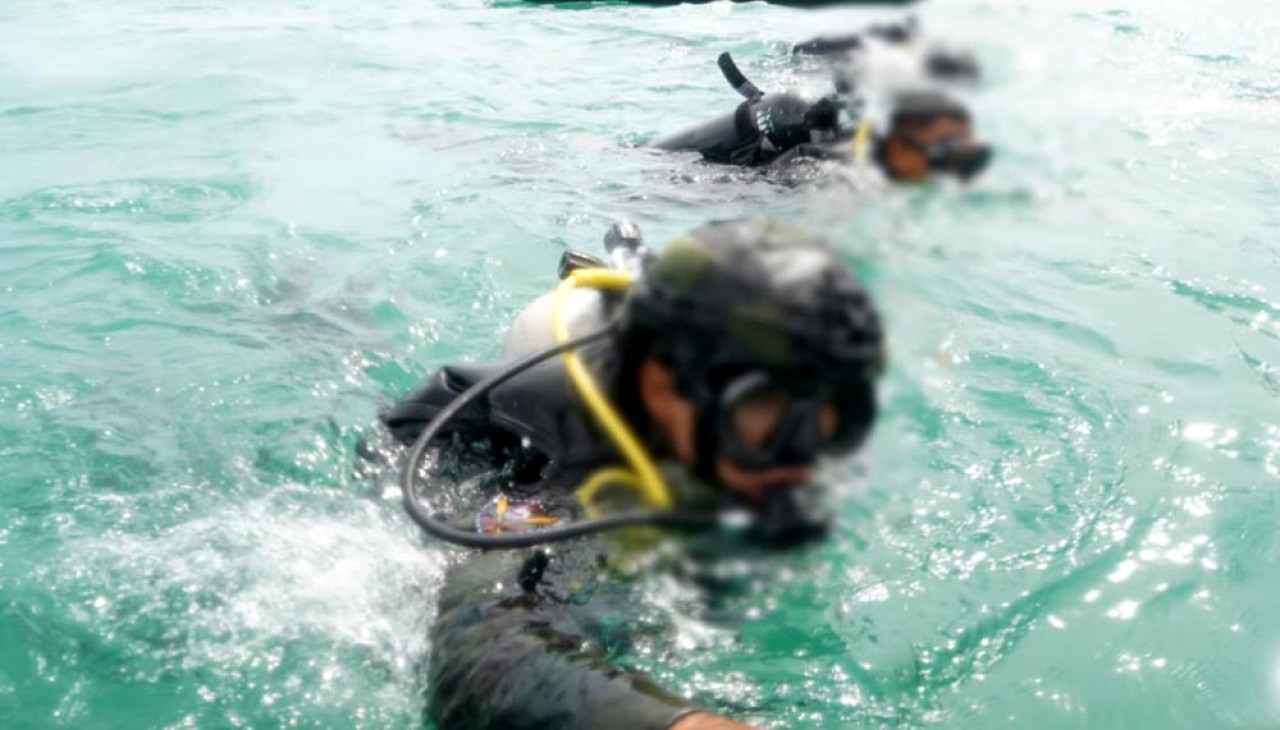 TNI Angkatan Laut (AL) dan Royal Thai Navy latihan Scuba Diving Tactical dalam Latihan Bersama (Latma) Sea Garuda 22B-25. (Foto/Dispen Koarmada II)